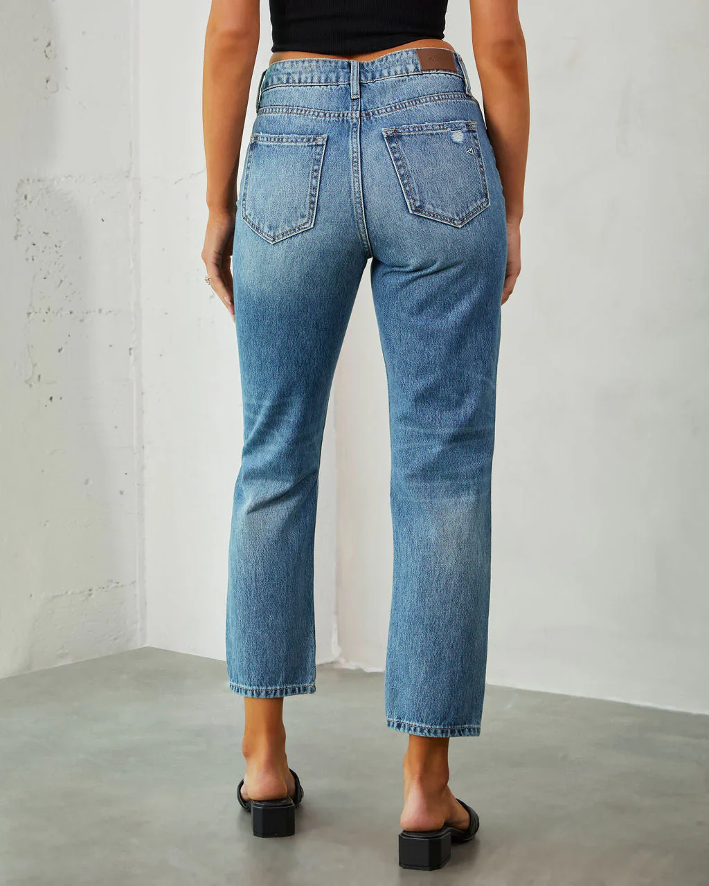 Enya Distressed Cropped Jeans